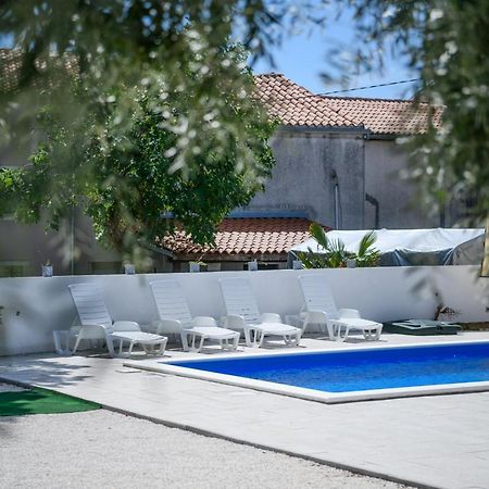Appartamento Summer House Nina Pavicini Esterno foto
