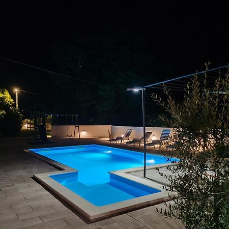 Appartamento Summer House Nina Pavicini Esterno foto