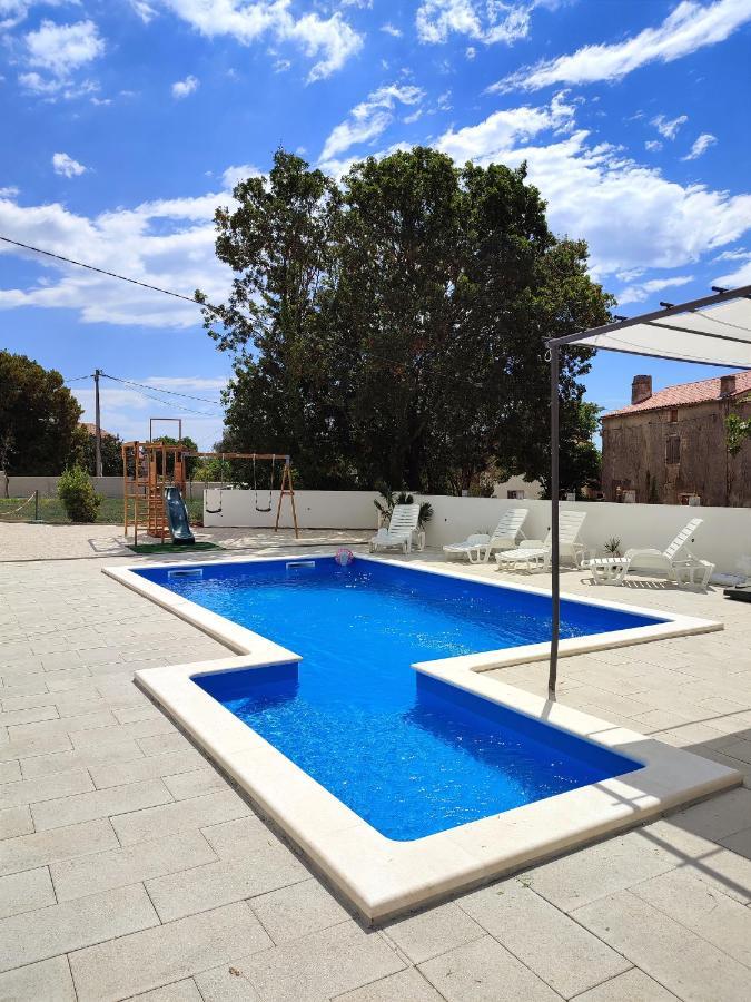 Appartamento Summer House Nina Pavicini Esterno foto