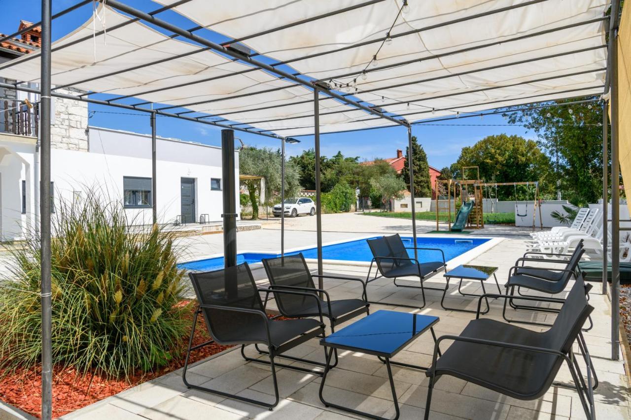 Appartamento Summer House Nina Pavicini Esterno foto
