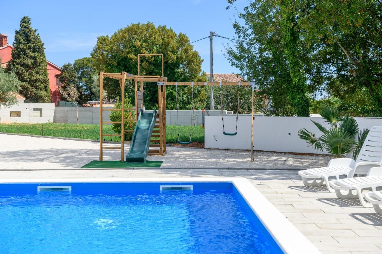 Appartamento Summer House Nina Pavicini Esterno foto
