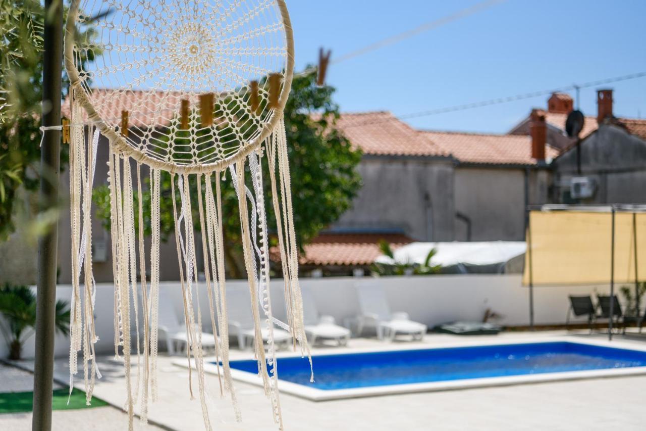 Appartamento Summer House Nina Pavicini Esterno foto