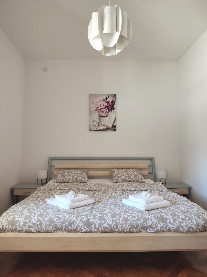 Appartamento Summer House Nina Pavicini Esterno foto